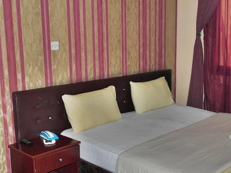 Golden Star Hotel Дубай Экстерьер фото